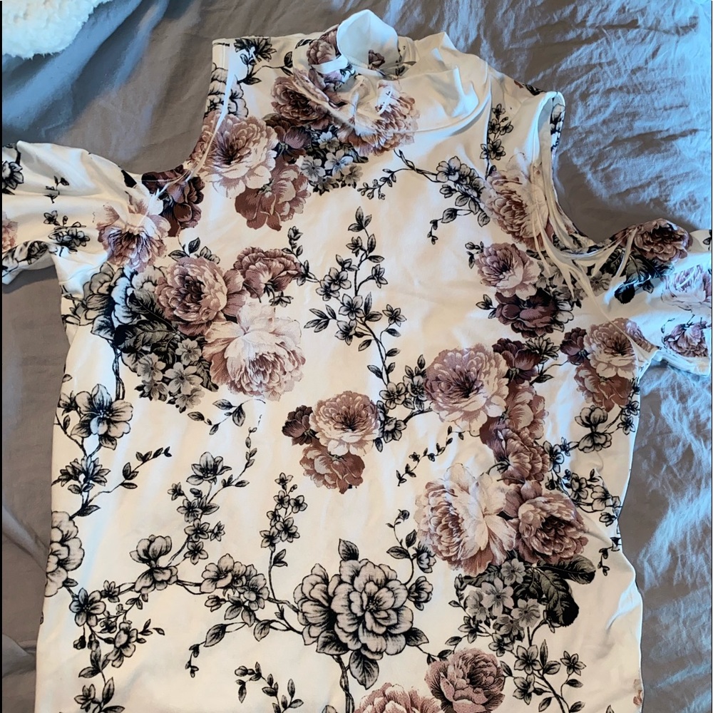 Cold shoulder top